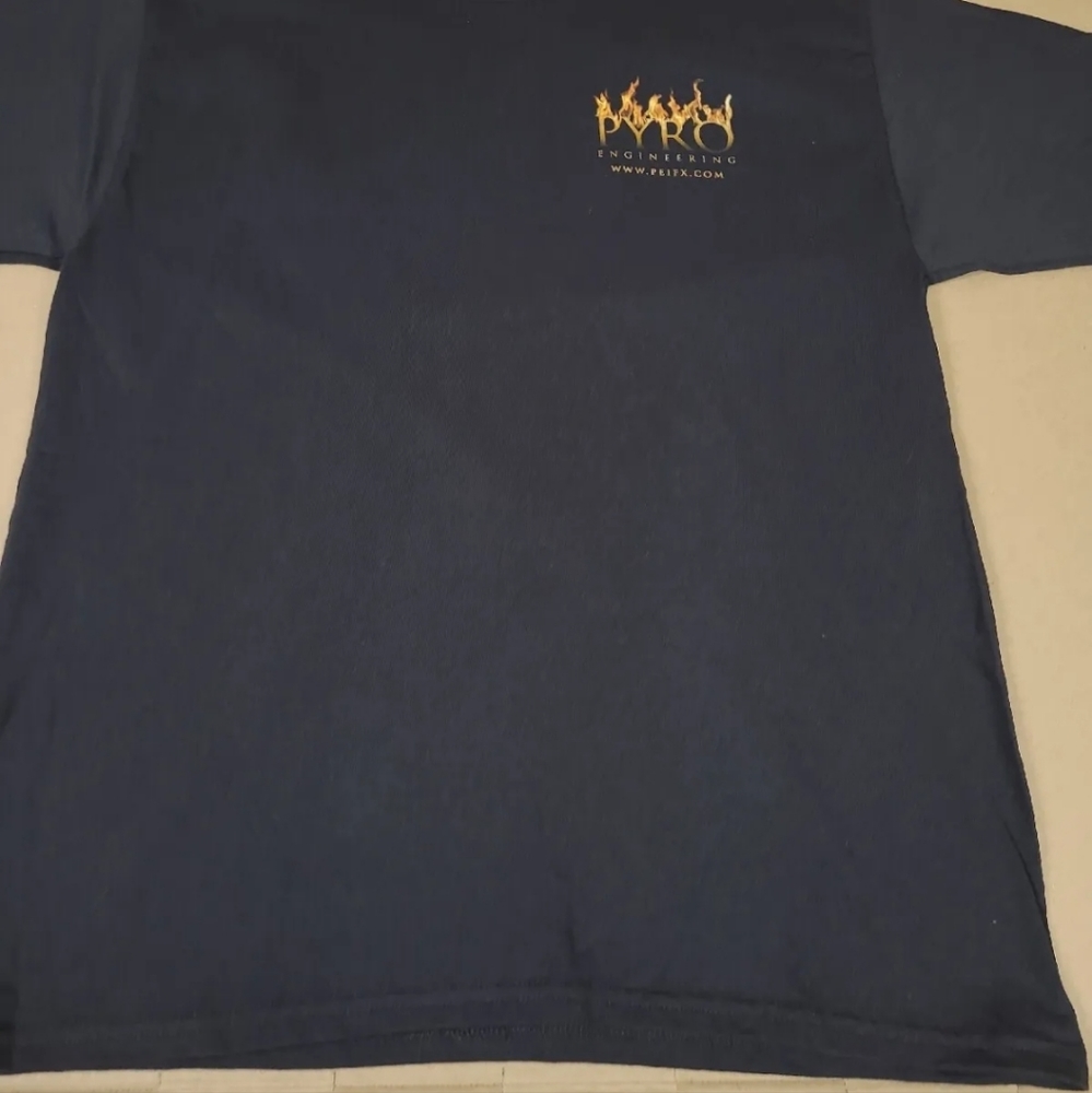 Vntg Y2K 2012-2013 Swedish House Mafia  Pyro Stage Crew EDM One Last Tour Shirt‎ - Picture 5 of 10